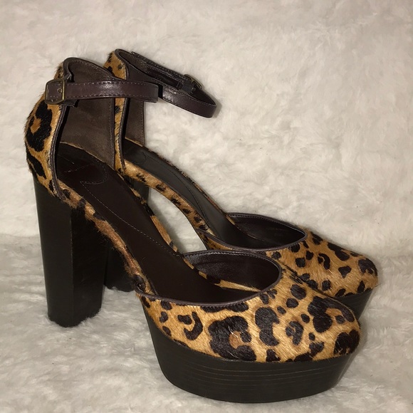⬇️DVF Leopard calf hair Finn platform heels - Picture 2 of 8